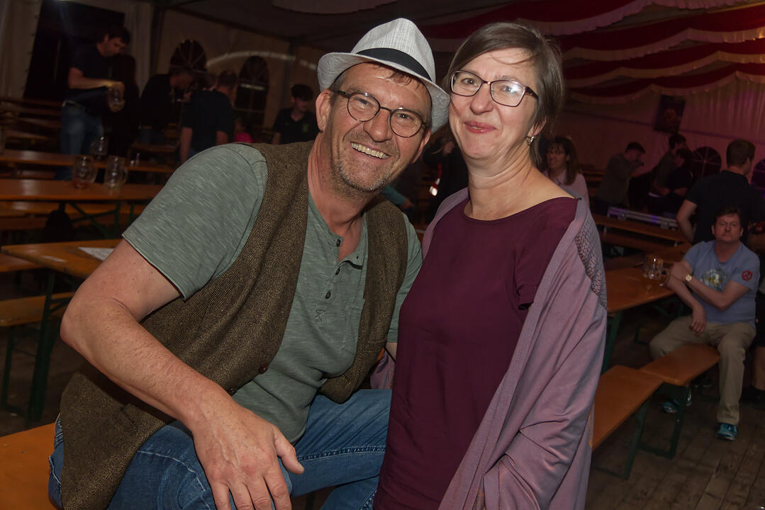 Im Festzelt - Kuhrswiese