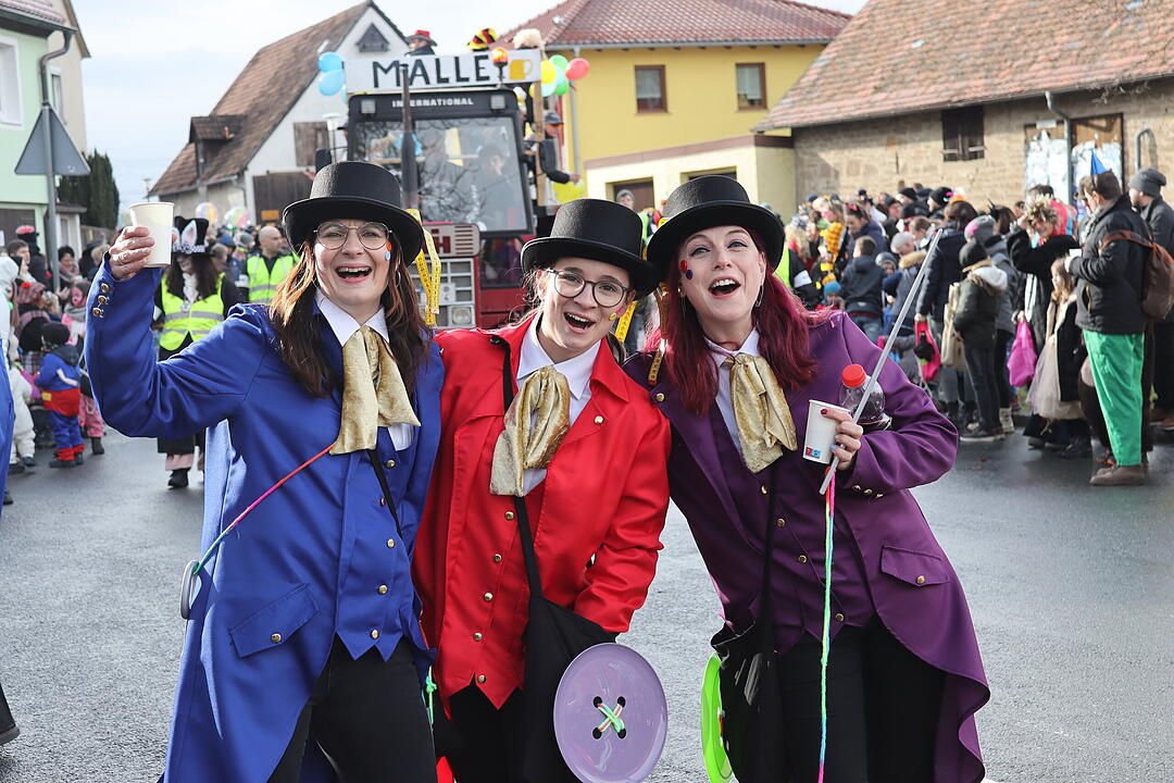 Die Hauptstrasse wurde zur Partymeile