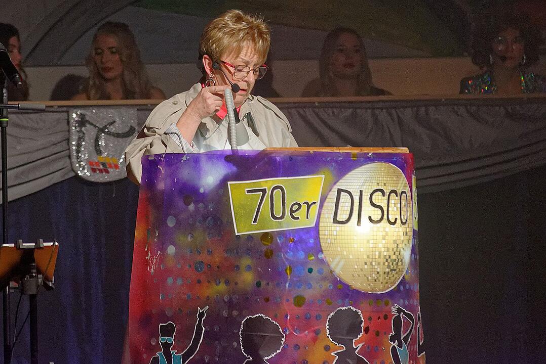 Motto: "Licht aus! Spot an! 70er Disco"