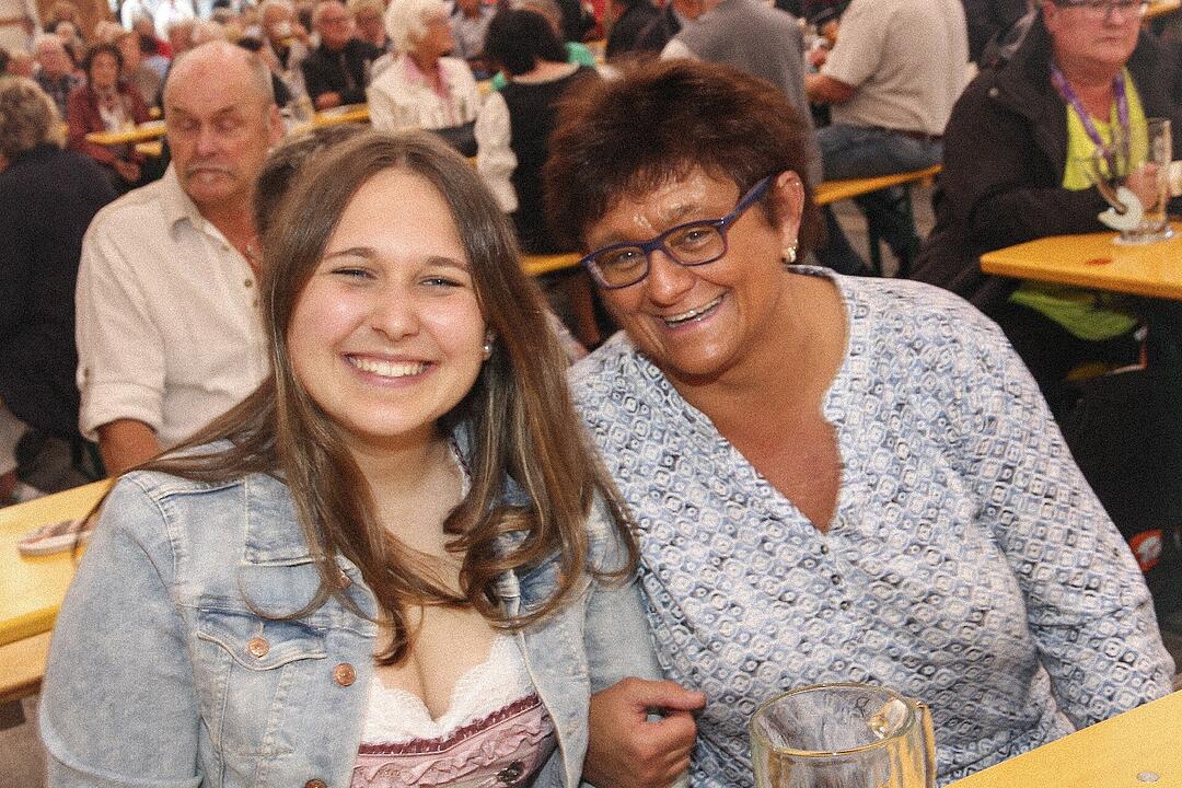 Sigrid & Marina traten beim Generationennachmittag auf.