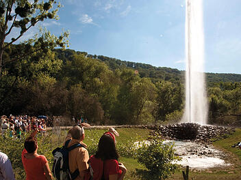 Naturwunder in Rheinland-Pfalz: Geysir Andernach, Teufelstisch, Laacher See