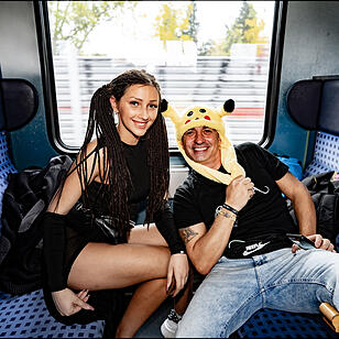 Hard Techno und Trance in drei verschiedenen Party-Waggons!