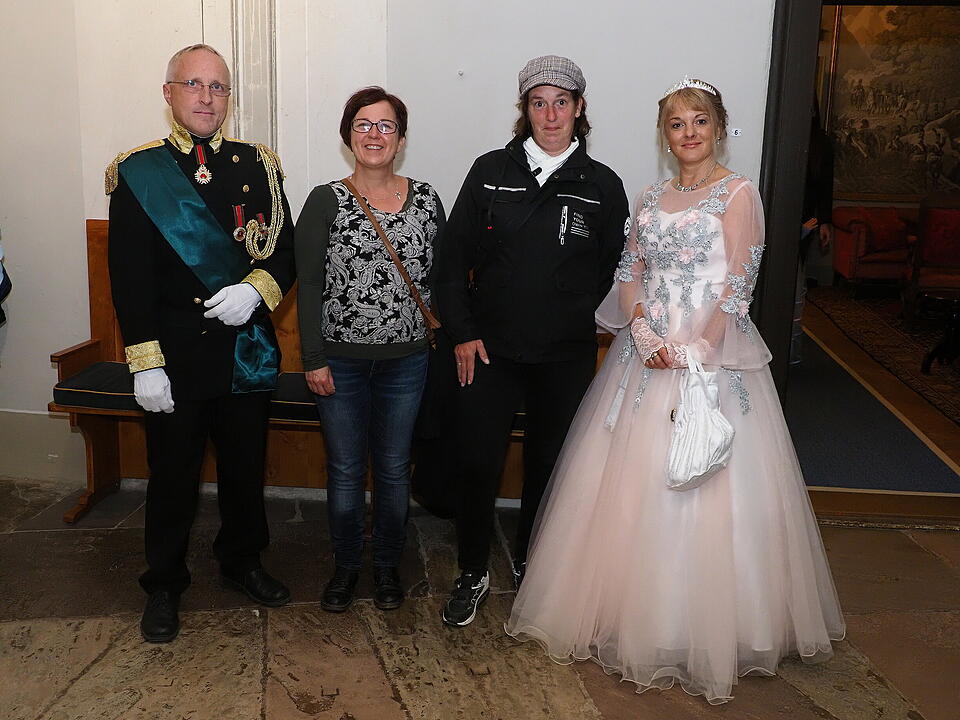 Themenführungen, Kreativangebote und Live-Musik