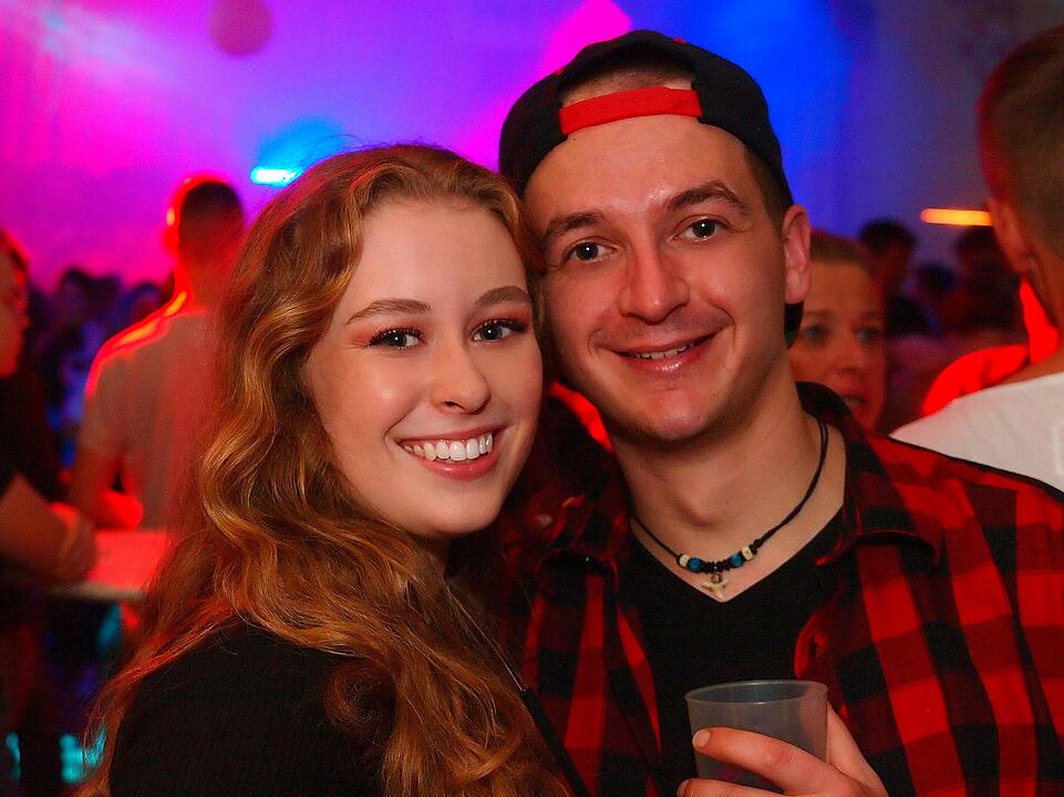 Viele verkleidete Besucher*innen feierten in Oberthulba
