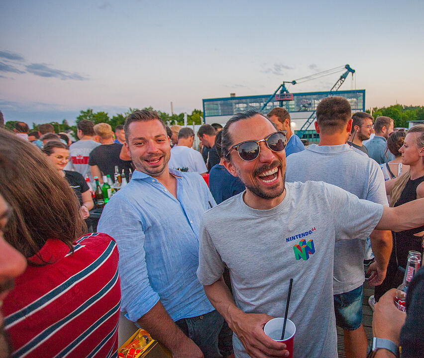 Bayern 3 Partyschiff in Fürth