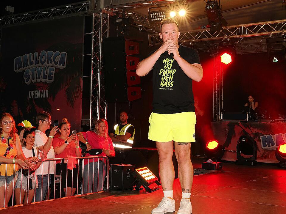 Super Stimmung mit vielen Ballermann-Stars!