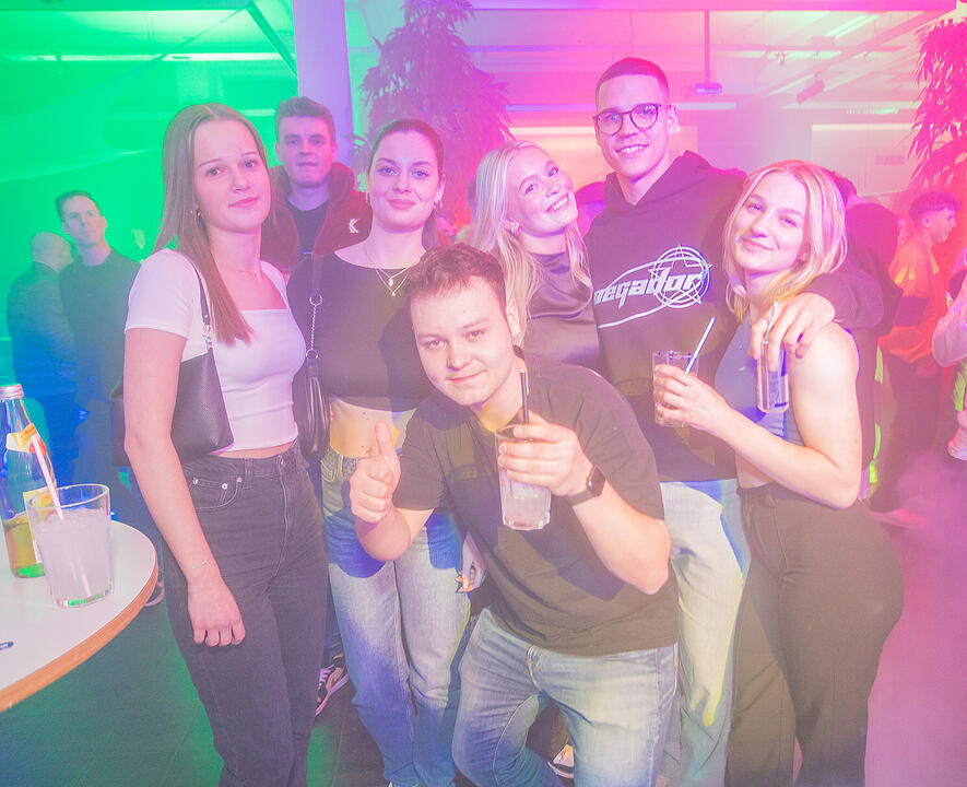 Nach dem einschlagenden Erfolg der ersten Kufa Club Night wurde ausgelassen die 2. Auflage gefeiert.