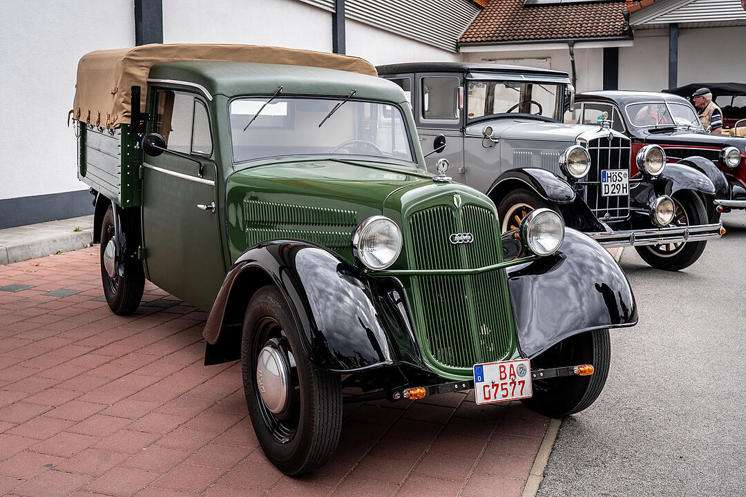 Einzigartige, historische Automobile aus der Vorkriegszeit konnten bewundert werden!