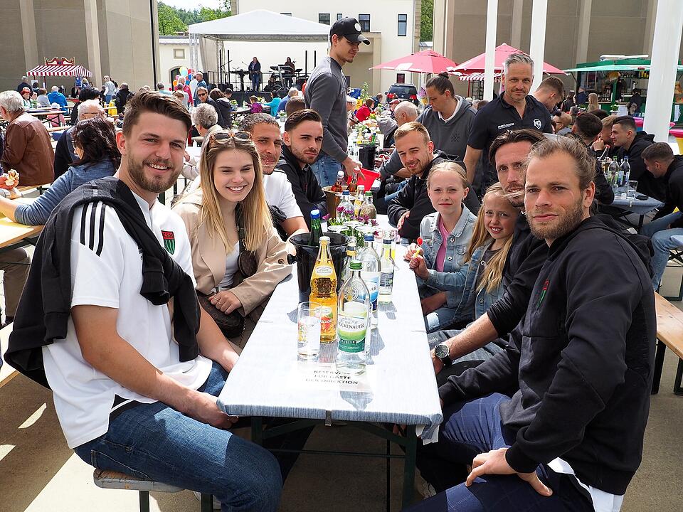Viele Attraktionen für Groß und Klein, Live-Musik und kulinarische Highlights waren geboten.