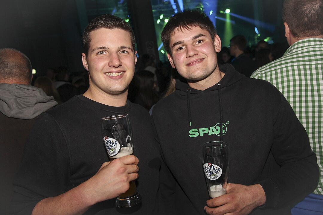 Opening Party mit Ballermann-Größe Peter Wackel