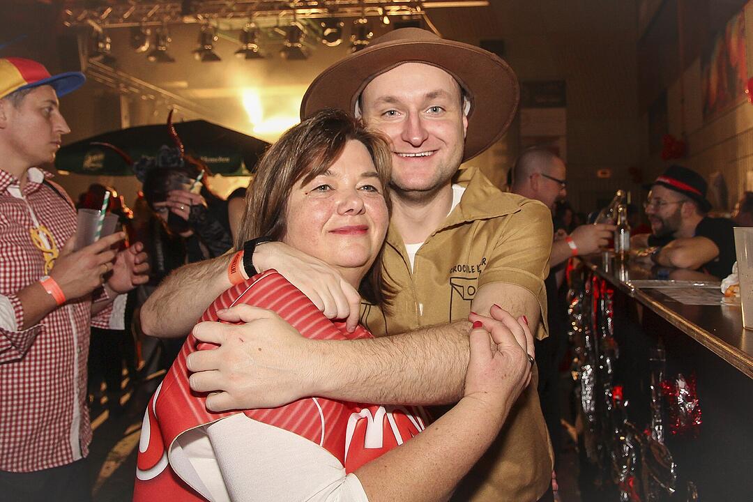 Faschingsparty vom Feinsten in der Stadthalle Stadtsteinach.