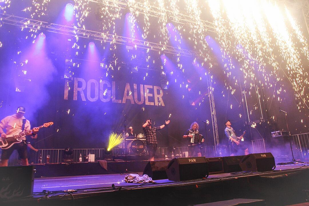 Troglauer - Heavy Volxmusic!
