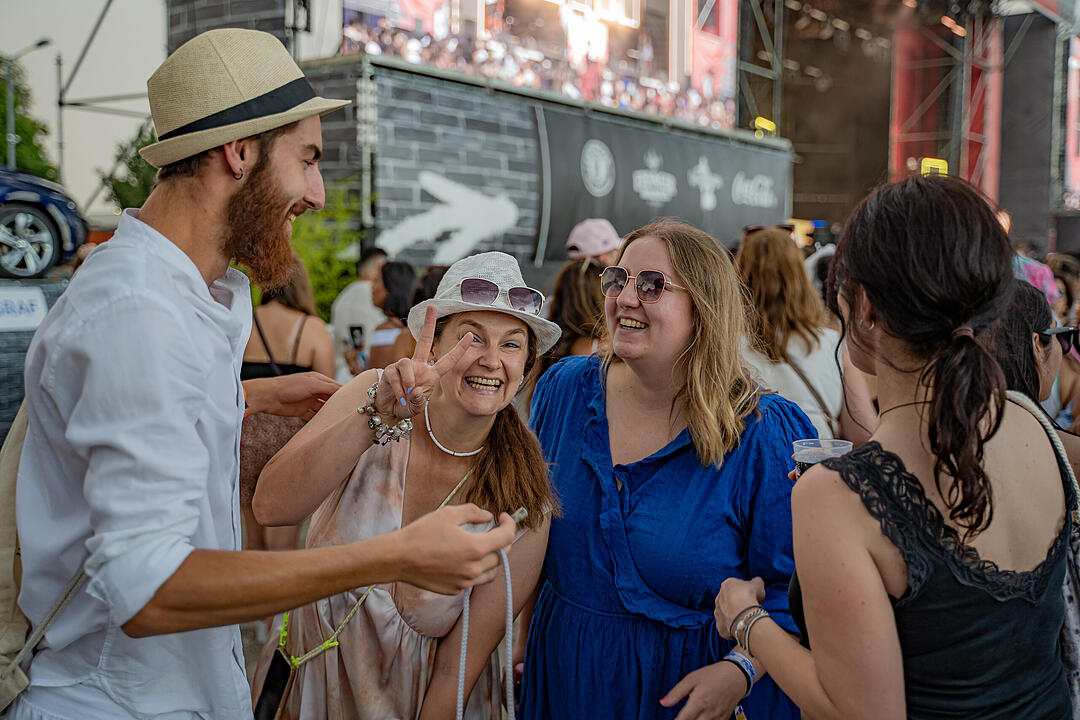 Mit vielen internationalen und nationalen Live-Acts!