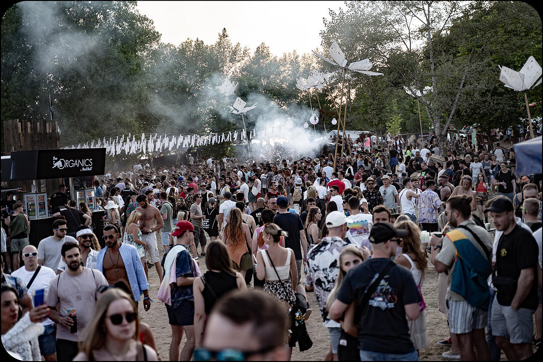 Love, Fire & Electronic Beats!