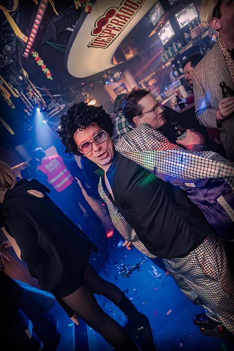 Gemeinsam Fasching feiern bis Montagmorgen!