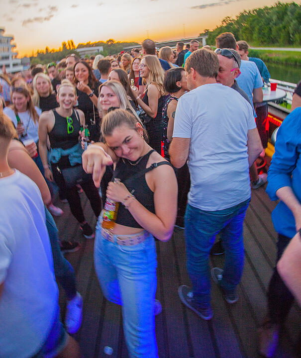 Bayern 3 Partyschiff in Fürth
