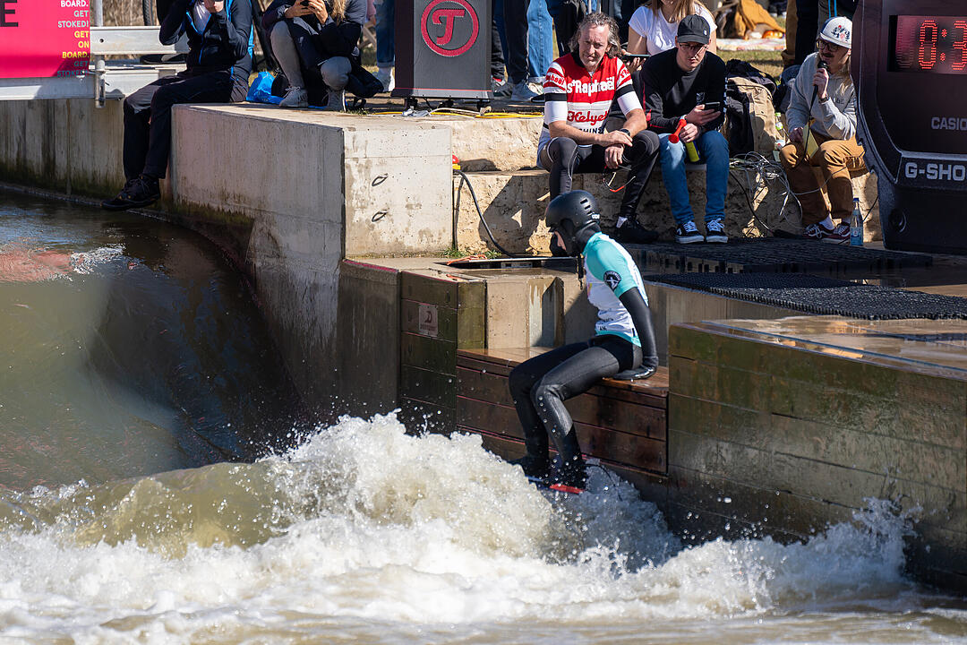 Die Surferwelle mitten in Nürnberg