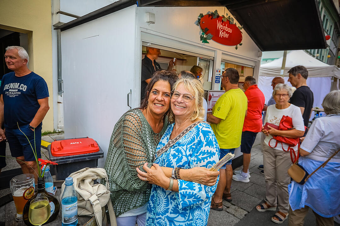 Die fränkische Weinkönigin Eva Brockmann war auch vor Ort.