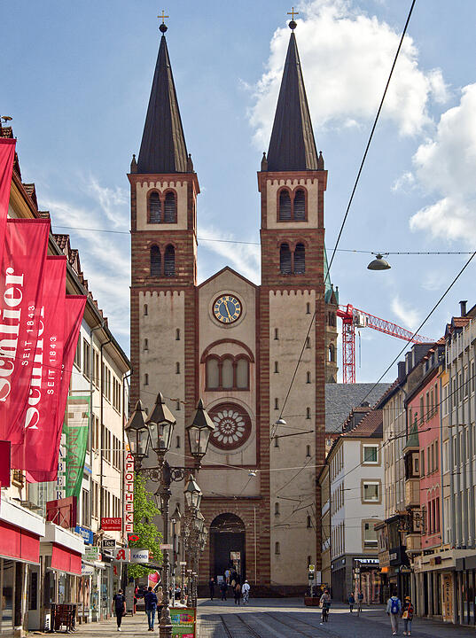 Der Dom ist die Bischofskirche des Bistums Würzburg