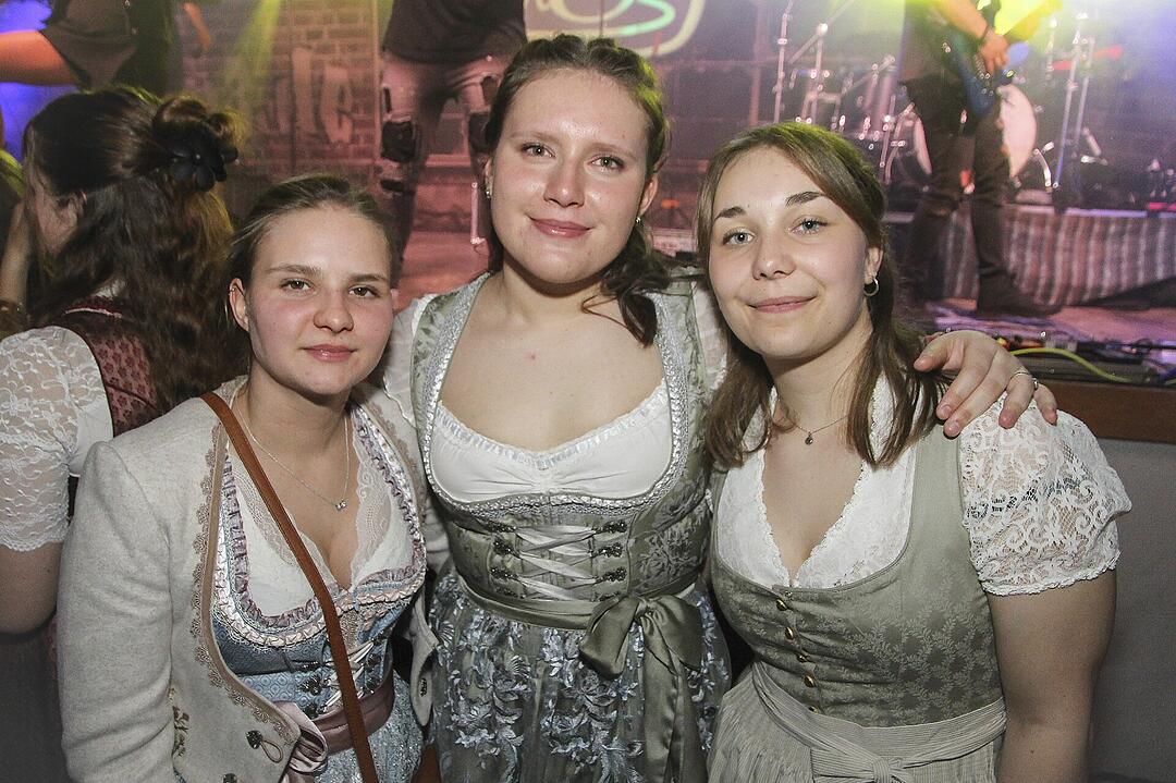 Mit der Partyband "Popnach8"!