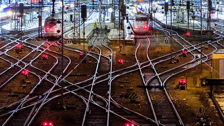 Ein neues digitales Zugsicherungssystem soll das Verspätungsproblem der Deutschen Bahn lösen. Foto: Matthias Balk