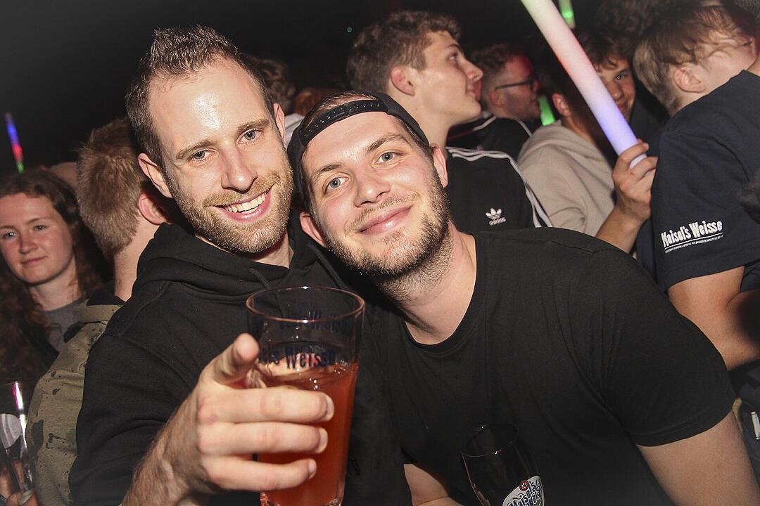 Opening Party mit Ballermann-Größe Peter Wackel
