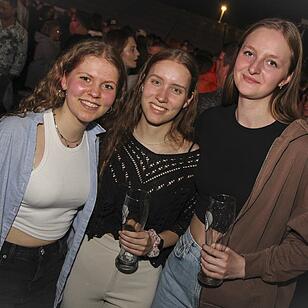 Max Giesinger live in Bayreuth.