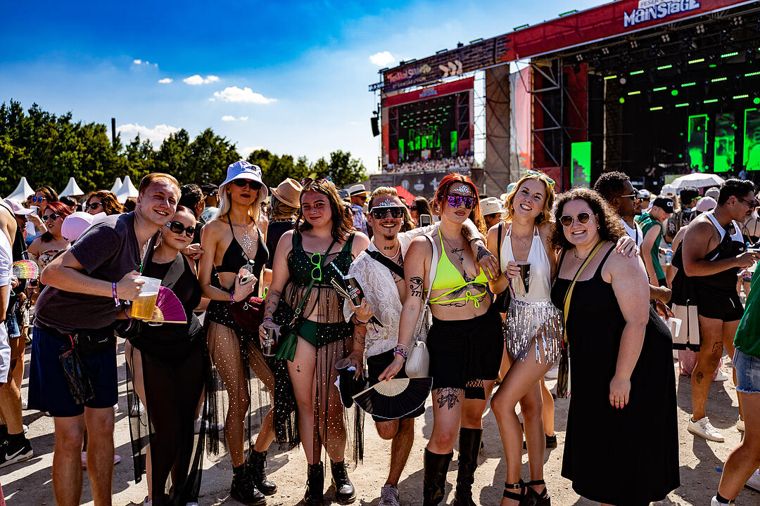 Mit vielen internationalen und nationalen Live-Acts!