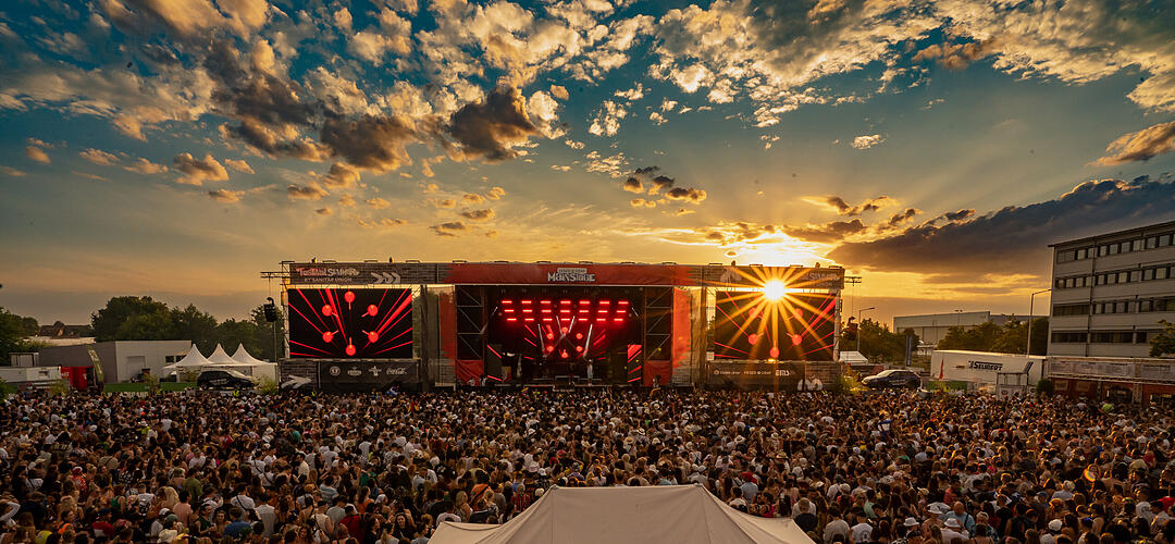 Mit vielen internationalen und nationalen Live-Acts!
