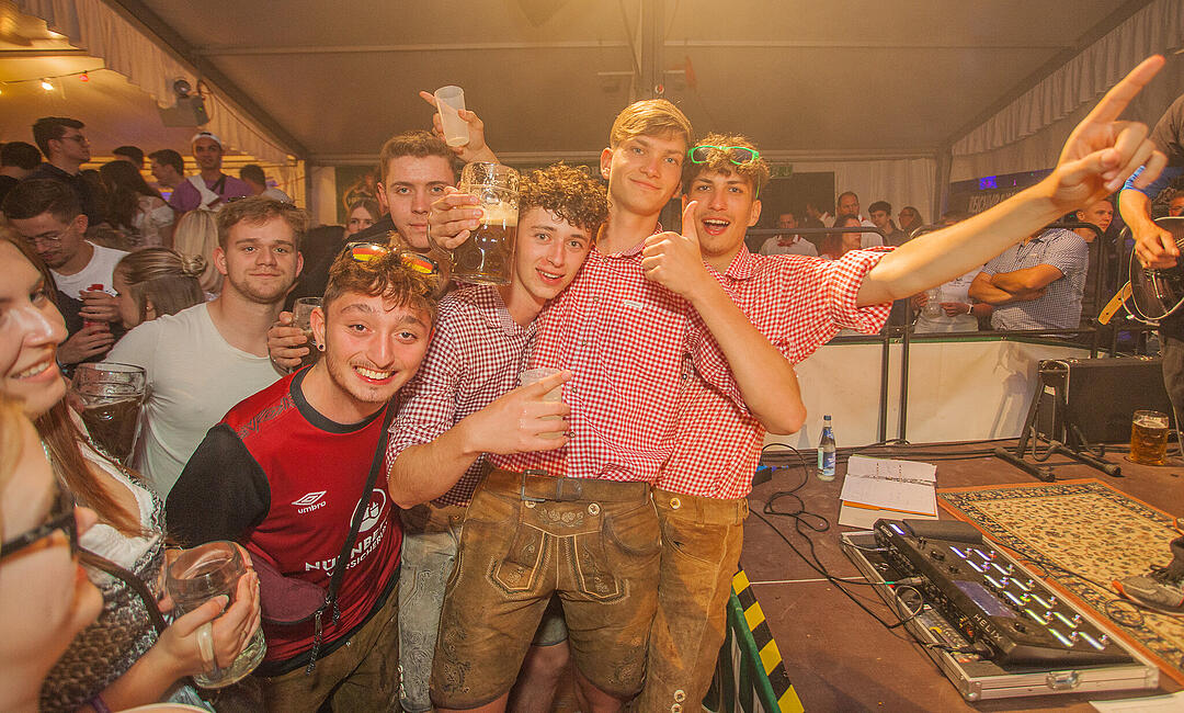 Ausgelassene Stimmung mit rocKing und Tasty 7.