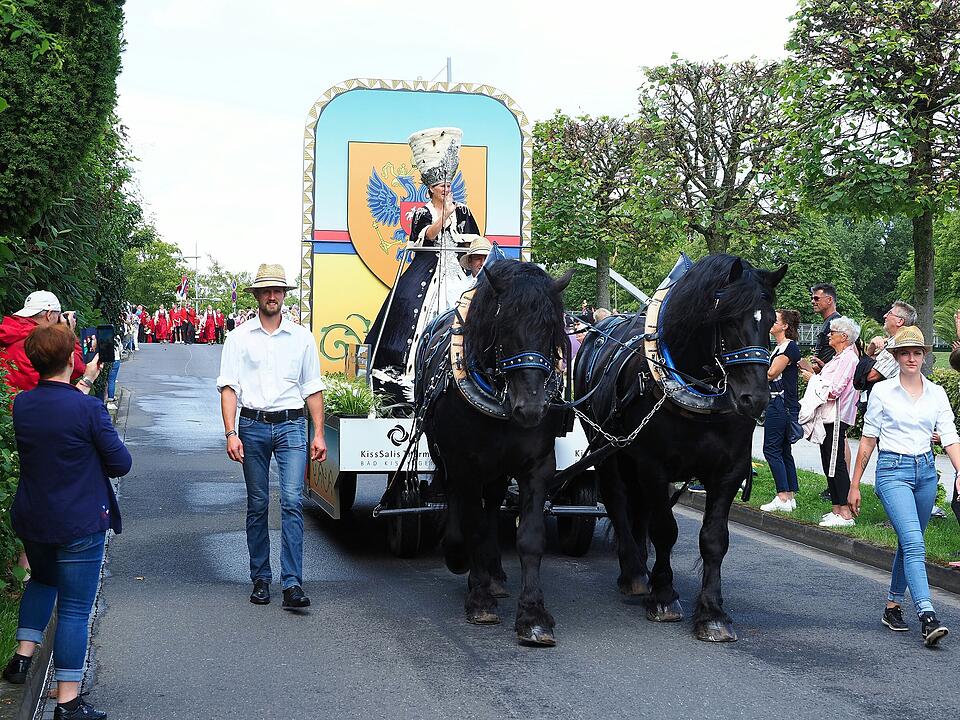 Großer historischer Festzug durch Bad Kissingen!