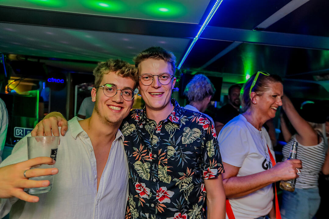 Auf drei Decks wurde richtig gefeiert!