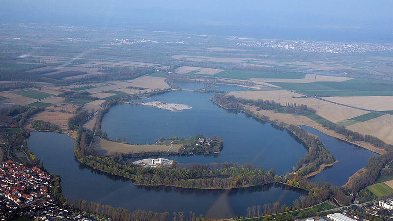 Der Roxheimer Silbersee aus der Vogelperspektive.