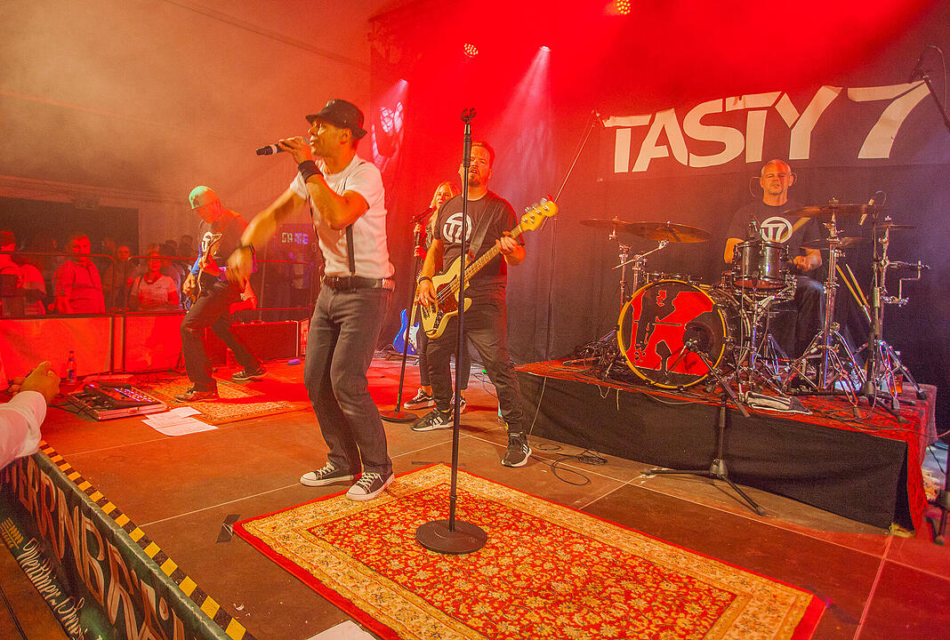 Ausgelassene Stimmung mit rocKing und Tasty 7.