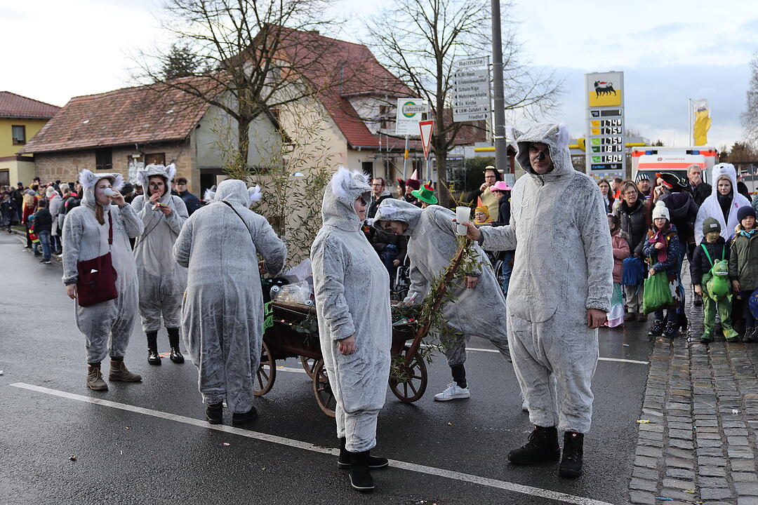 Die Hauptstrasse wurde zur Partymeile