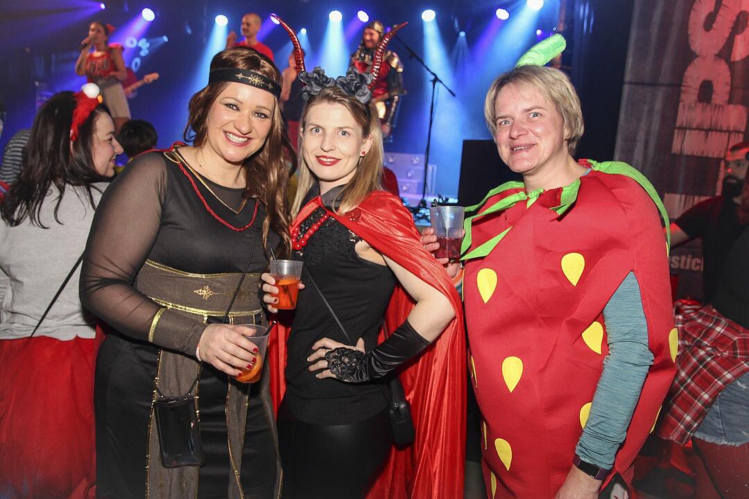 Faschingsparty vom Feinsten in der Stadthalle Stadtsteinach.