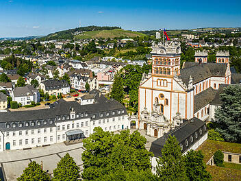 Die Benediktinerabtei St. Matthias in Trier ist das Ziel des Matthiasweges, der als Fernwanderweg einige sehr schöne Etappen bietet.