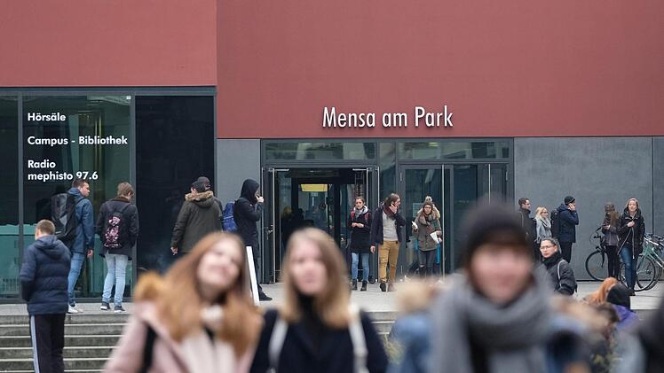 Blick auf den Campus der Universität Leipzig am 15.11.2017.  Foto: Sebastian Willnow/dpa-Zentralbild/dpa