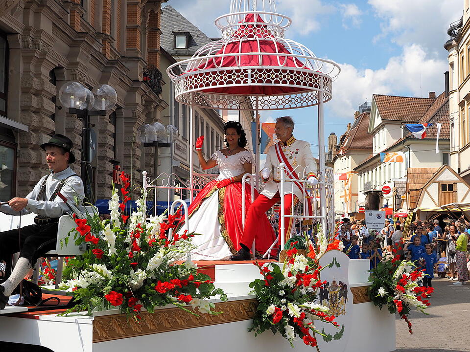 Großer historischer Festzug durch Bad Kissingen!