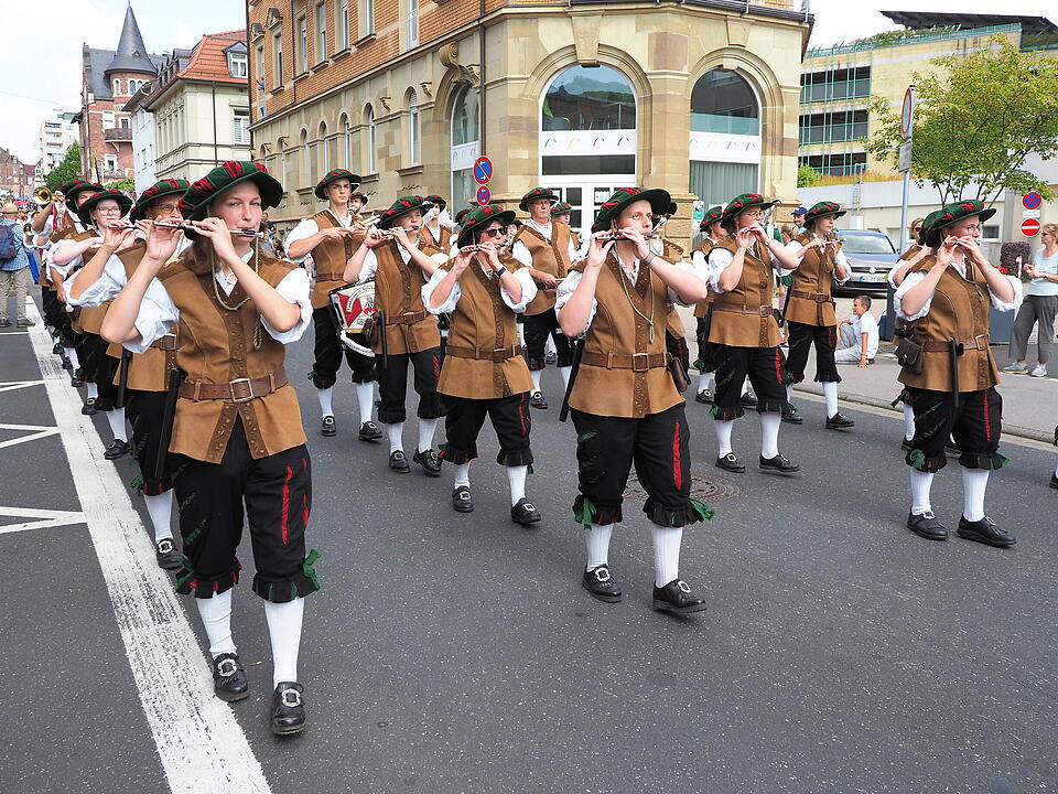 Großer historischer Festzug durch Bad Kissingen!