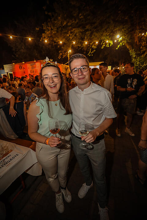 Impressionen vom größten Weinfest in Franken!