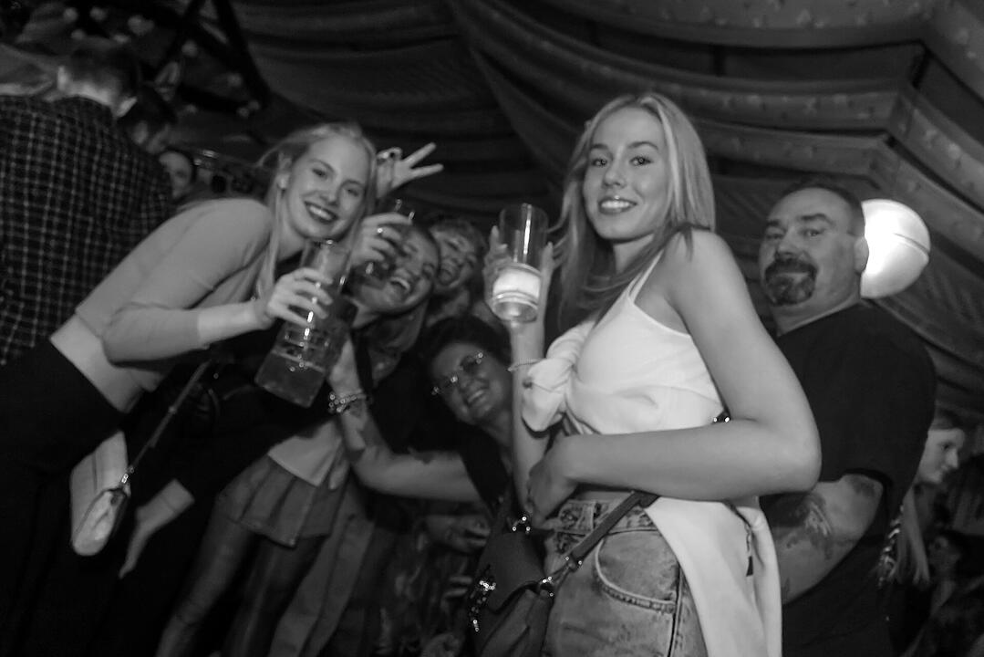 Beste Stimmung beim zweitgrößten Volksfest Bayerns