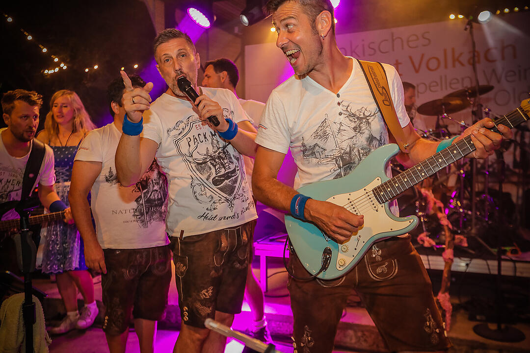Impressionen vom größten Weinfest in Franken!