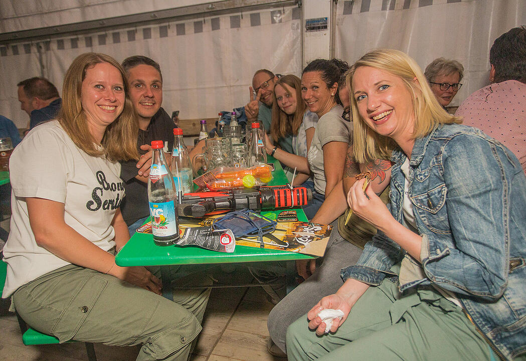 Die Cover- und Partyband "Tasty 7" spielten am Samstag.