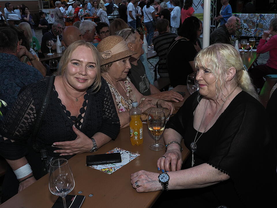 Aperitivo, Vino, Musica und mehr!