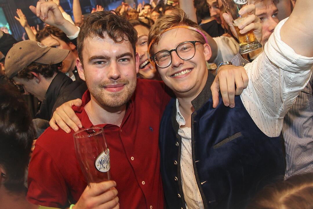 Opening Party mit Ballermann-Größe Peter Wackel