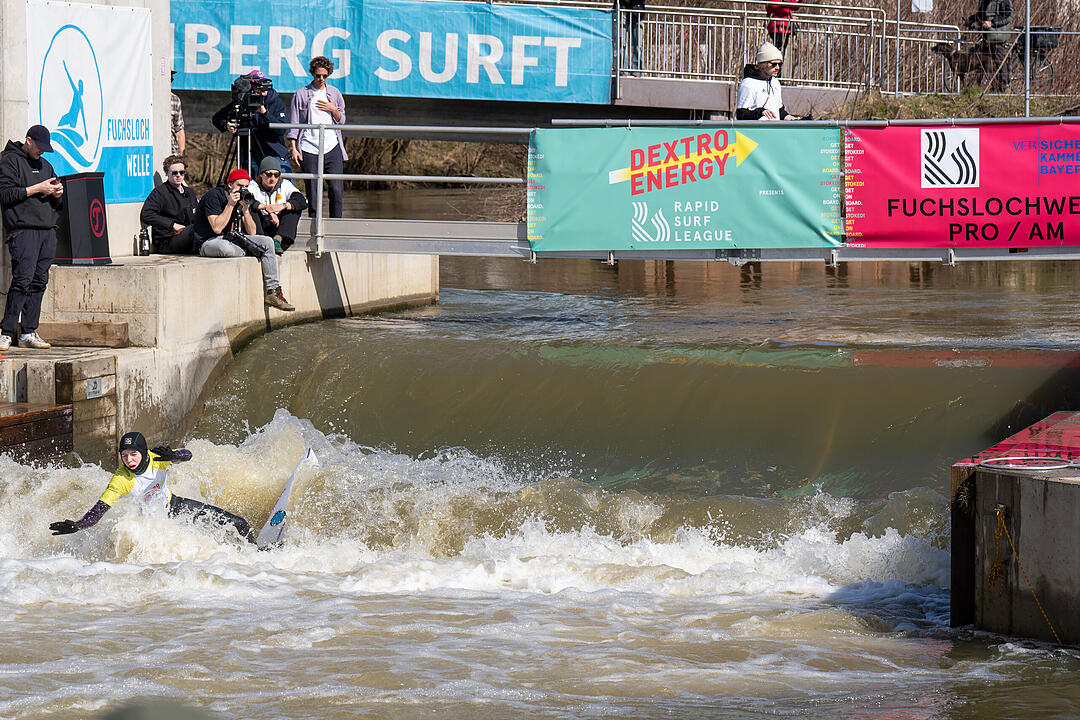 Die Surferwelle mitten in Nürnberg