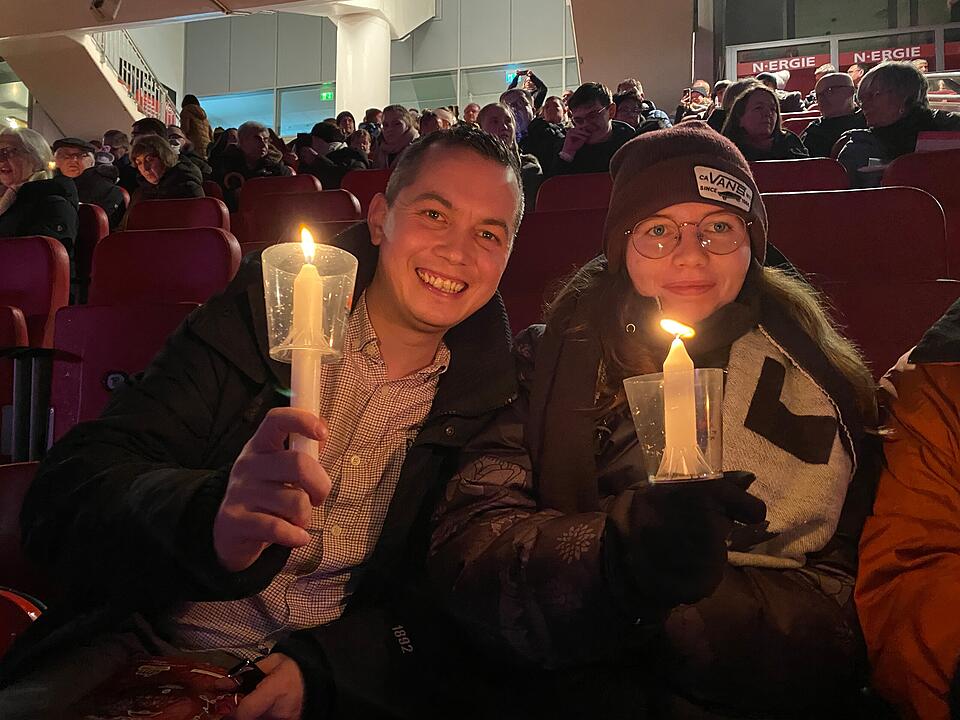 Endlich wieder: Impressionen vom Große Nürnberger Adventssingen 2022 im Max-Morlock-Stadion