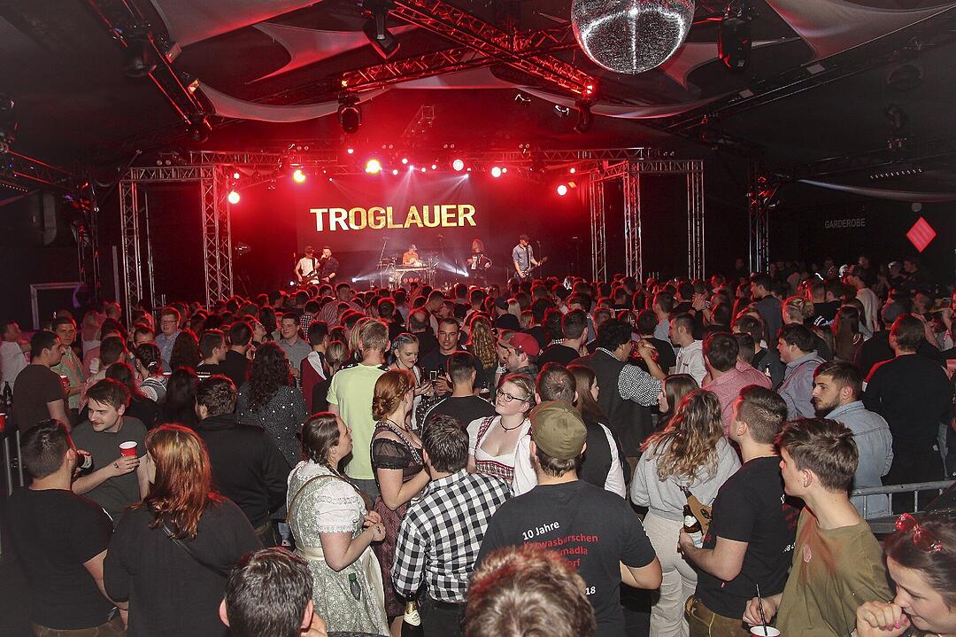 Heavy Volxmusic in Trockau
