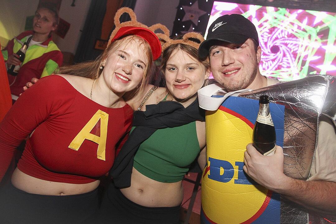 Beste Stimmung beim Kupferberger Blütenfasching!